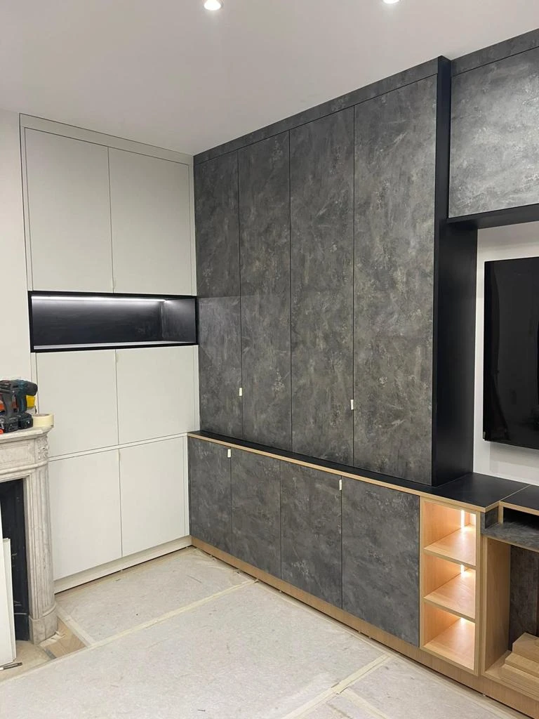 Meuble TV sur-mesure avec éclairage LED - BATINOVA